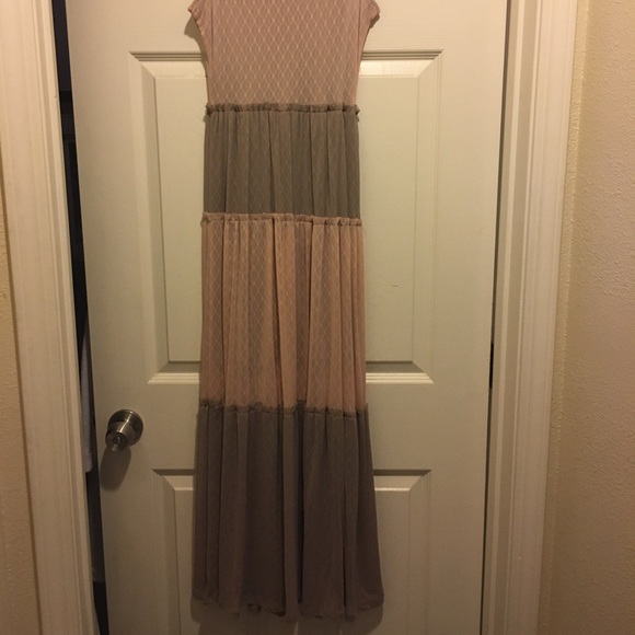 BNWT, Really Pretty all Occasion Dress. - Picture 5 of 5